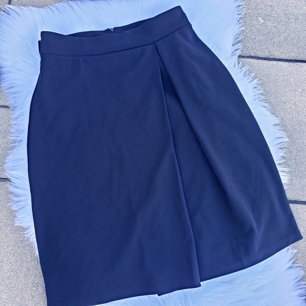 Worthington A-line Pleated Skirt Black Size 6